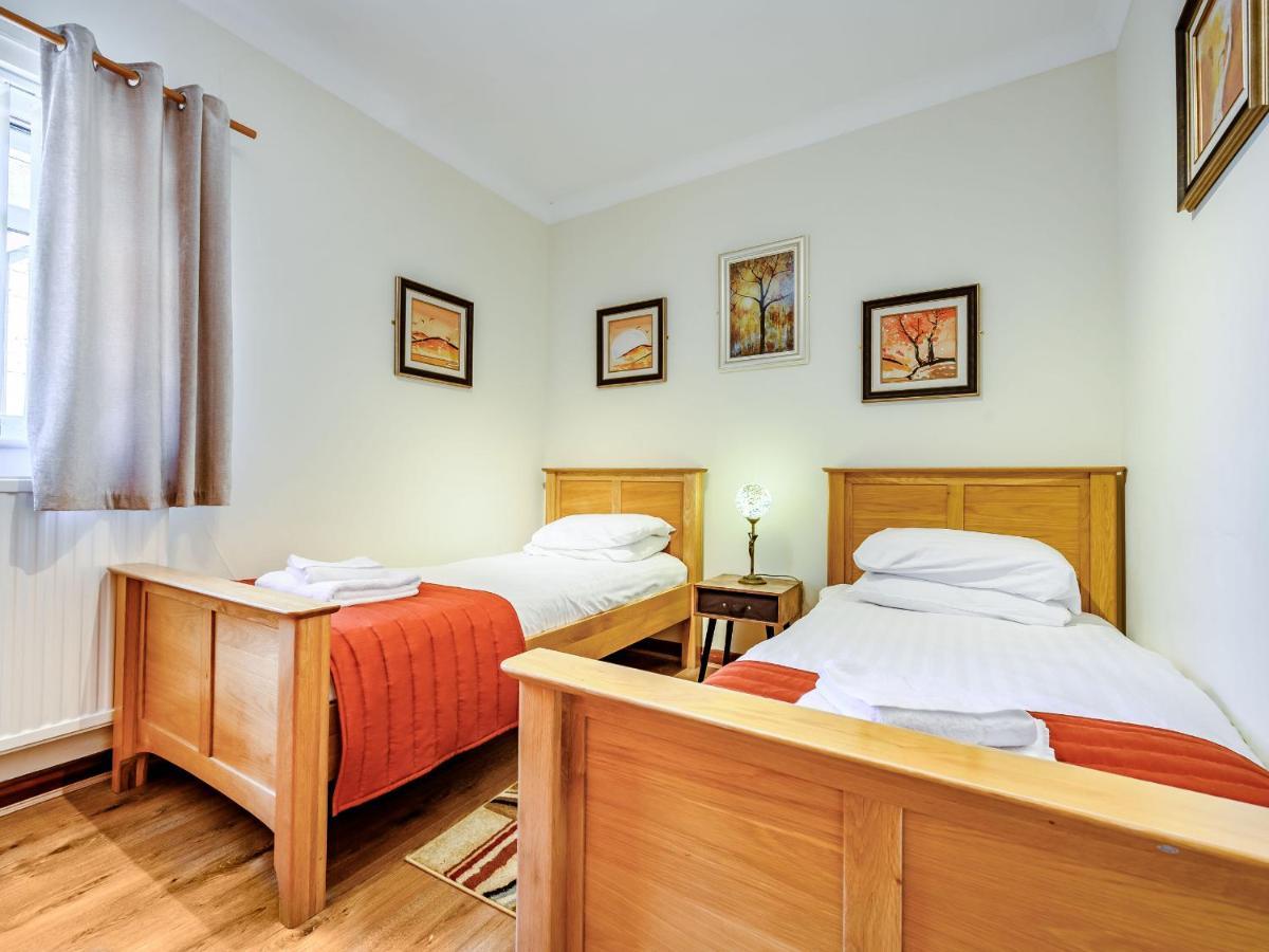 Eden House Villa อัลเวอร์สตัน ภายนอก รูปภาพ